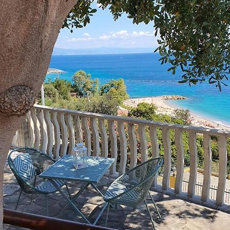 Ferienwohnung Una Finestra Sul Mare Monolocale Bergeggi Exterior foto