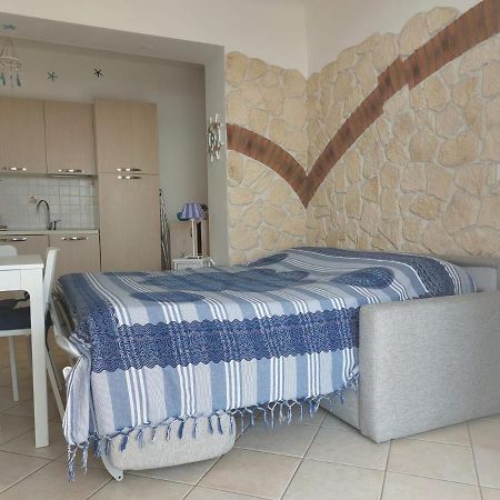 Ferienwohnung Una Finestra Sul Mare Monolocale Bergeggi Exterior foto