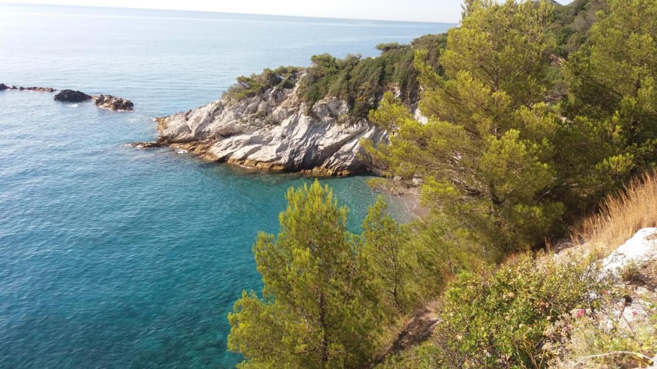 Ferienwohnung Una Finestra Sul Mare Monolocale Bergeggi Exterior foto