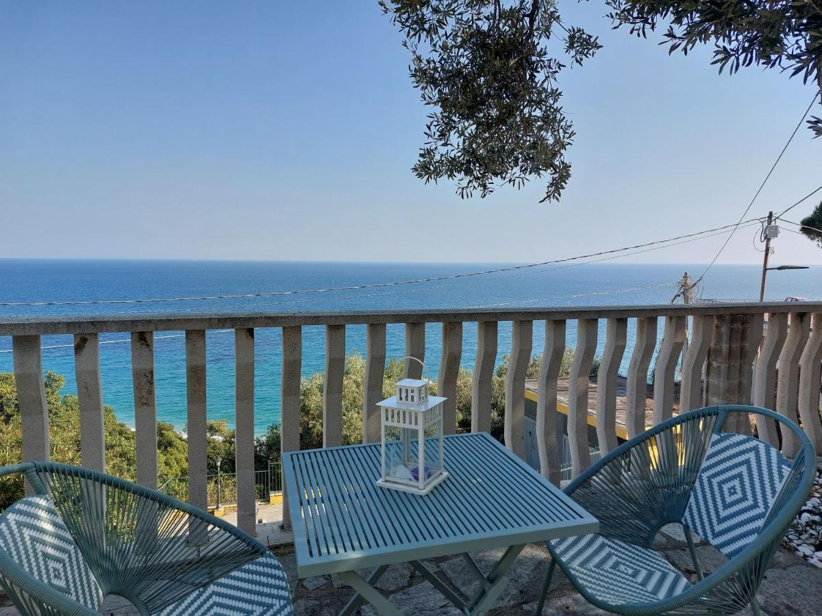 Ferienwohnung Una Finestra Sul Mare Monolocale Bergeggi Exterior foto