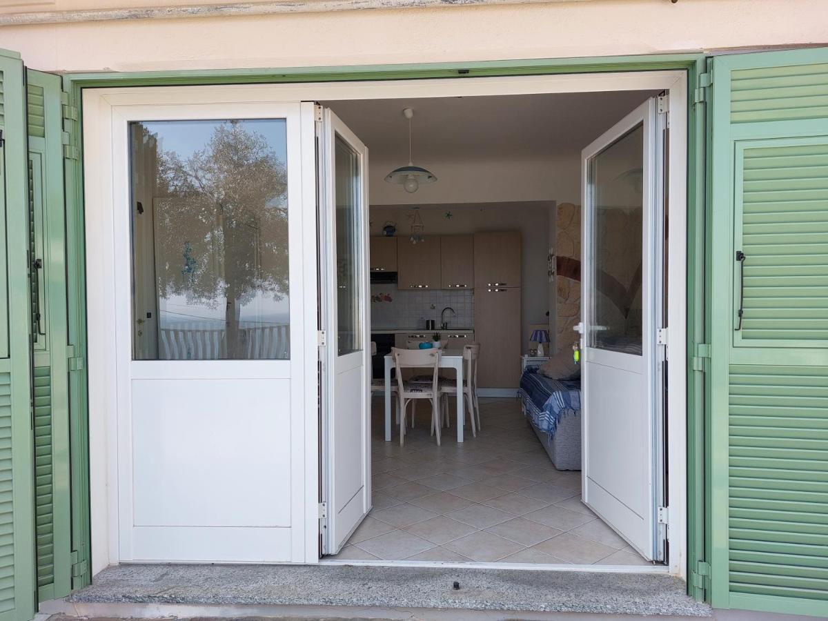 Ferienwohnung Una Finestra Sul Mare Monolocale Bergeggi Exterior foto