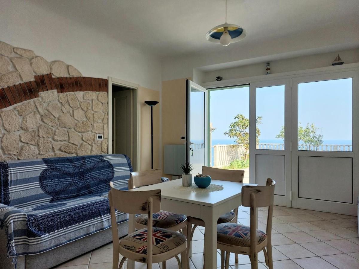 Ferienwohnung Una Finestra Sul Mare Monolocale Bergeggi Exterior foto